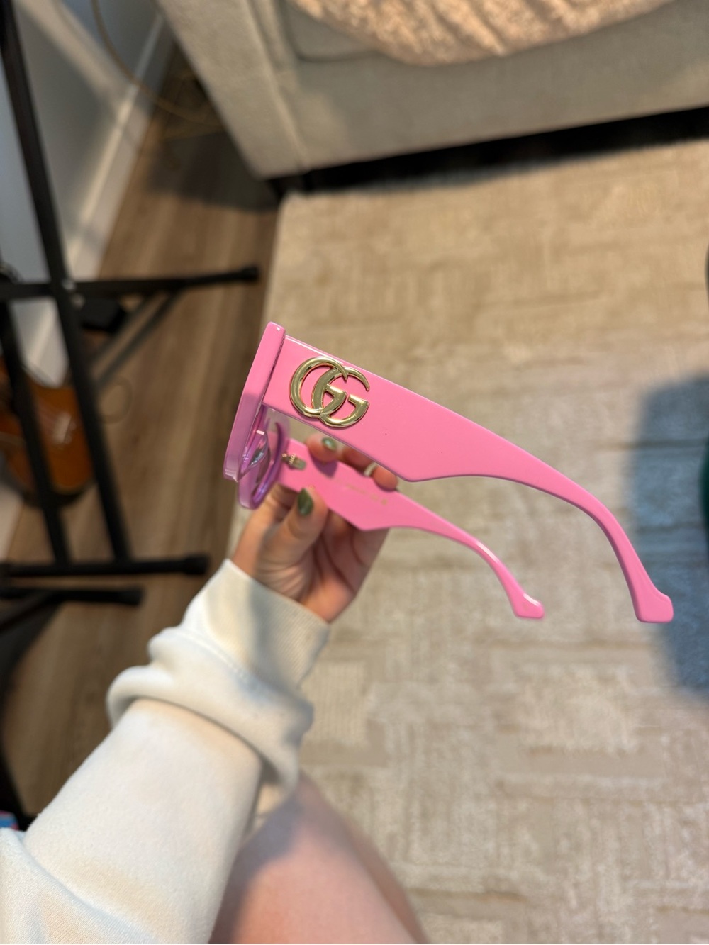 Gucci Pink Cat-Eye Sunglasses with Pink-Tinted Lenses - Picture 5 of 7